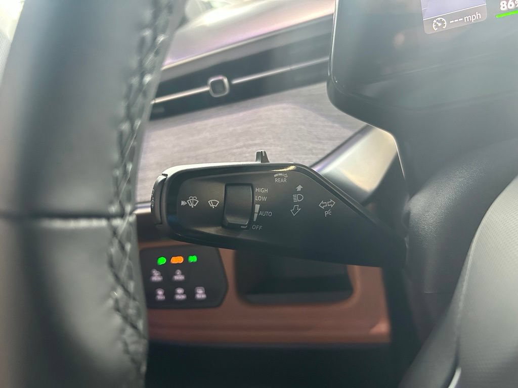 New 2025 Volkswagen ID. Buzz Pro S Plus AWD/4WD image 23
