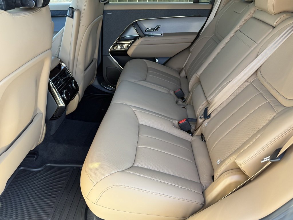 New 2026 Land Rover Range Rover Sport SE image 32