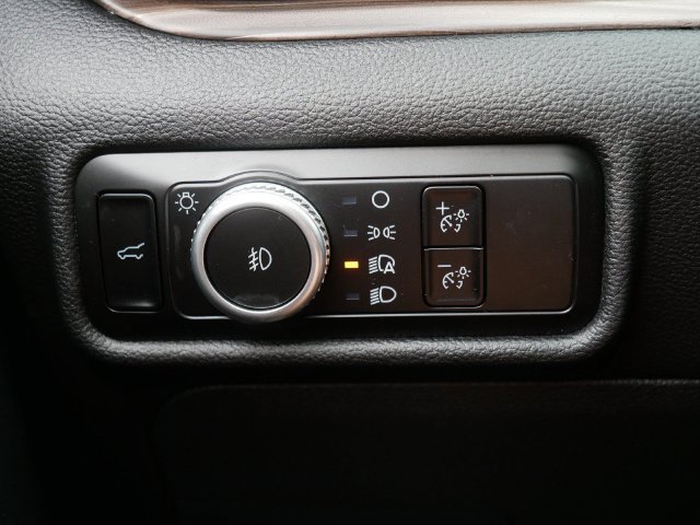 Used 2023 Ford Explorer Limited AWD/4WD image 25