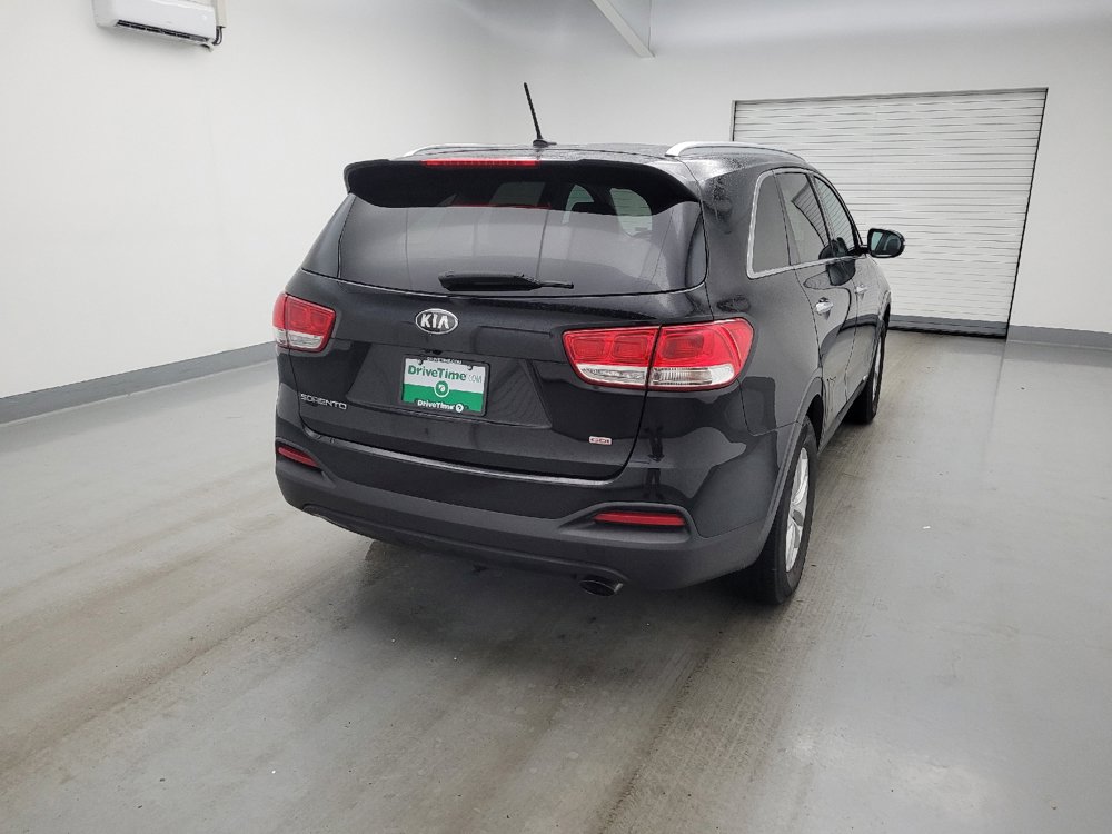 Used 2017 Kia Sorento AWD image 7