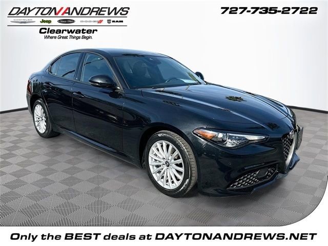 Used 2023 Alfa Romeo Giulia Sprint image 1