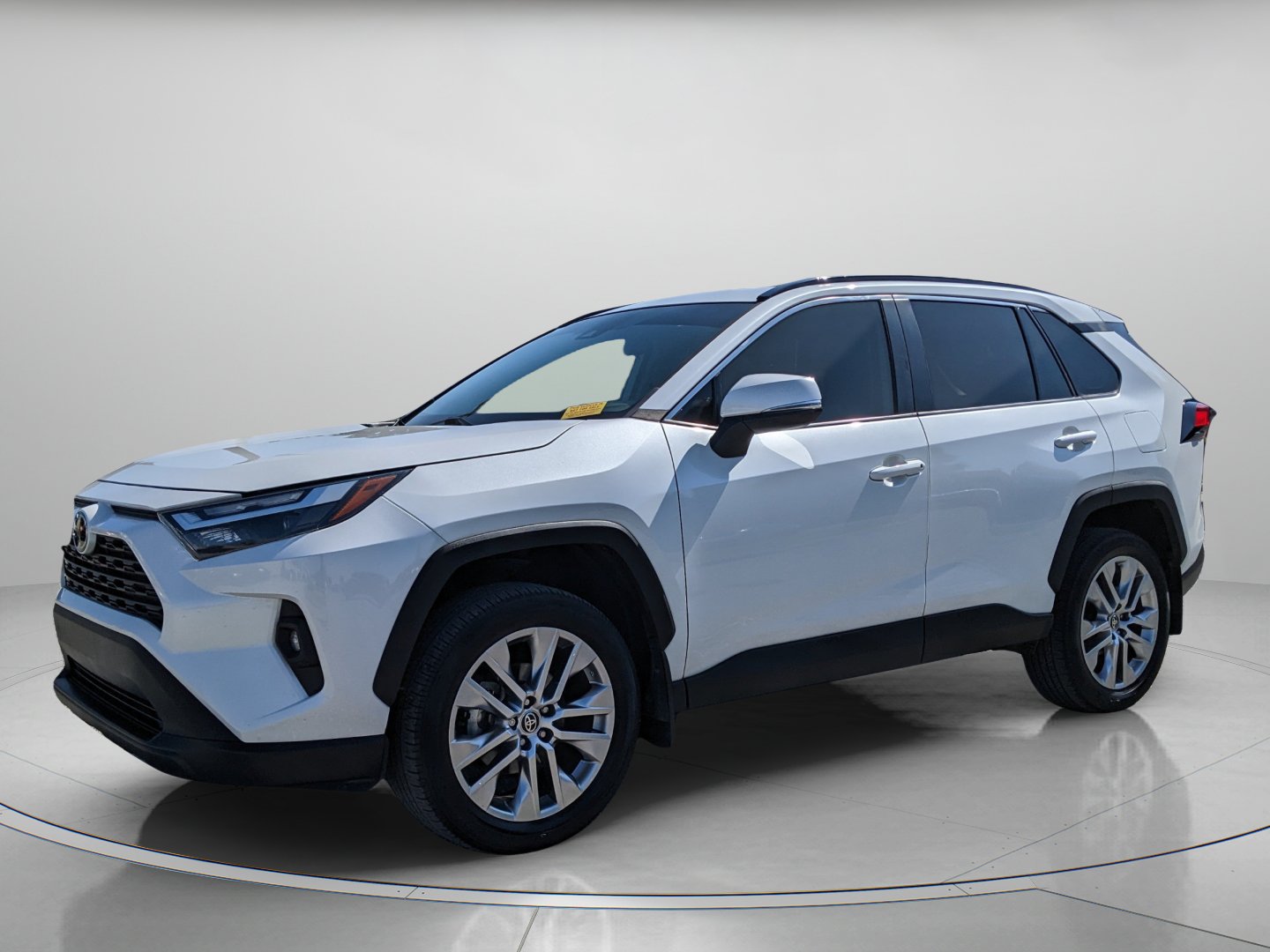 Used 2024 Toyota RAV4 XLE Premium FWD image 2
