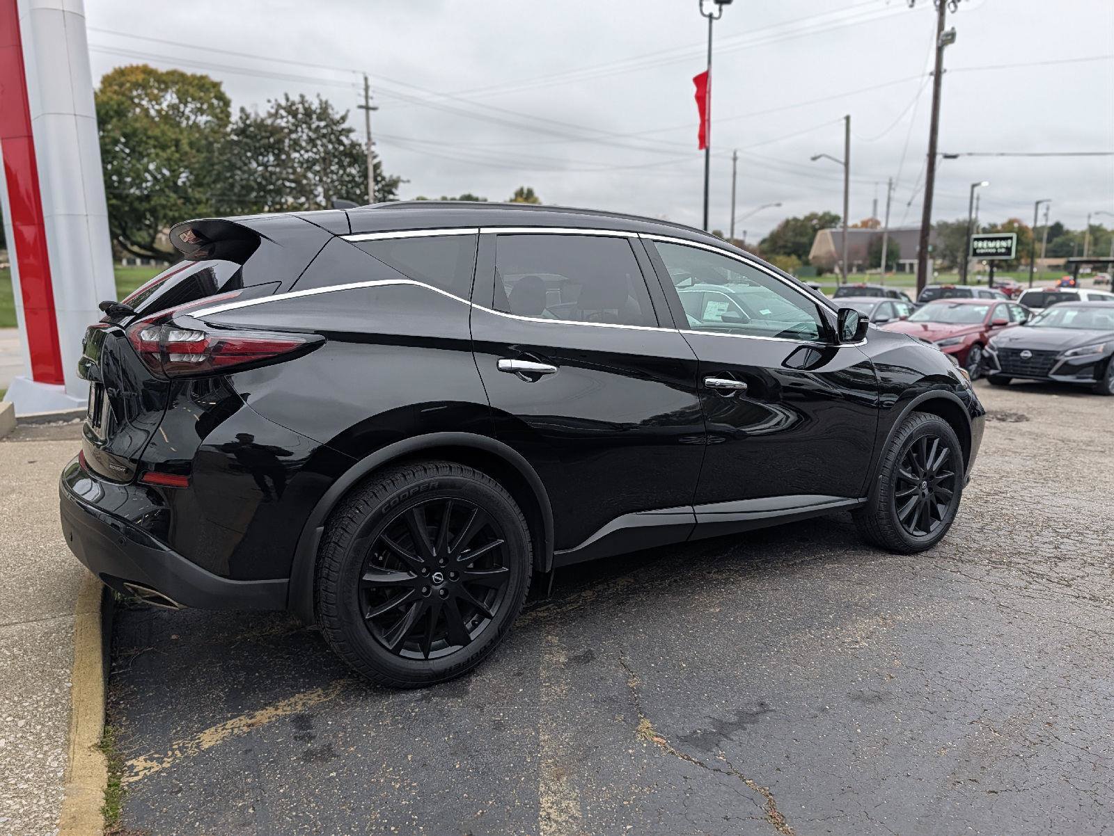 Used 2024 Nissan Murano SV w/ SV Midnight Edition Package AWD/4WD image 13