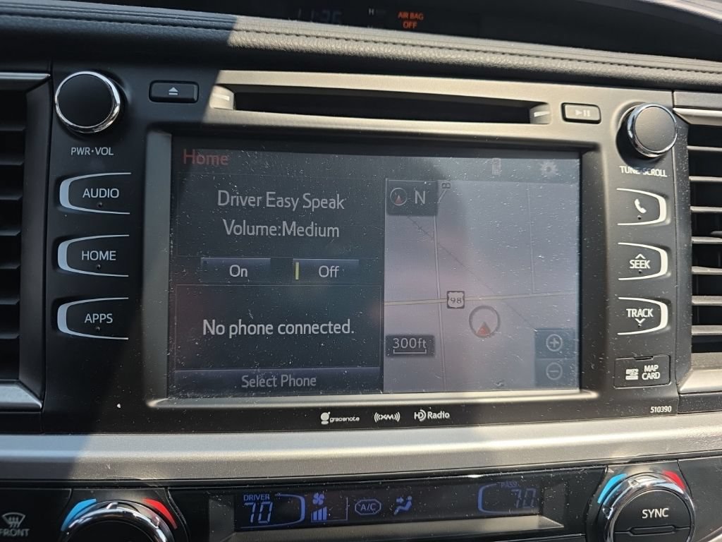 Used 2019 Toyota Highlander XLE FWD image 4
