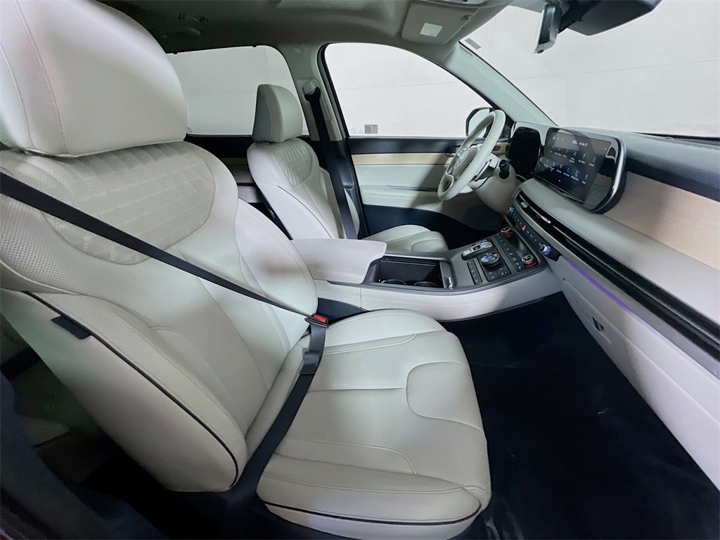 Used 2024 Hyundai Palisade Limited image 27