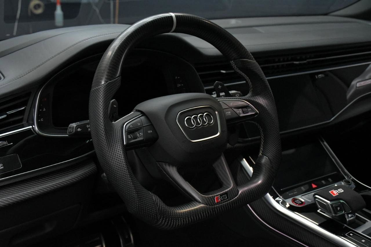 Used 2021 Audi RS Q8 w/ Black Optic Package image 27