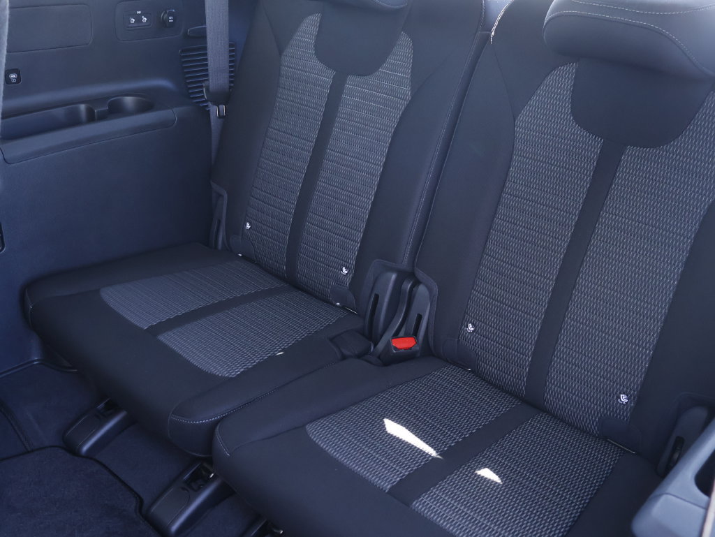 New 2026 Kia Sorento LX FWD image 16