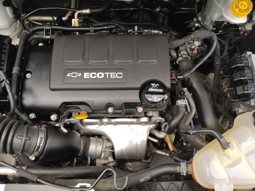 Used 2020 Chevrolet Sonic LT FWD image 30