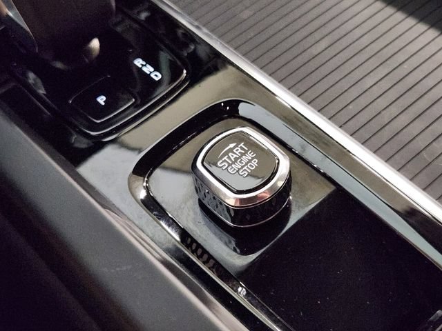 Certified 2025 Volvo S60 B5 Core FWD image 21