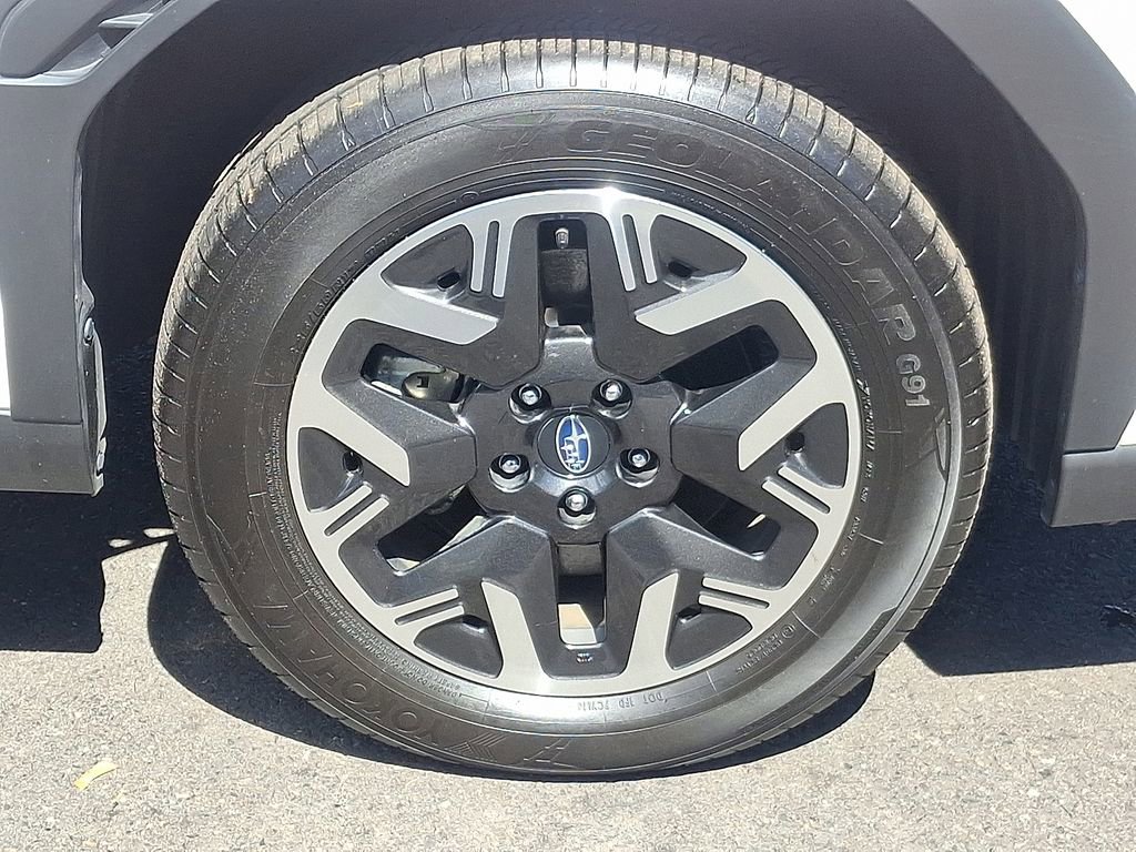 Used 2025 Subaru Forester Premium AWD/4WD image 9