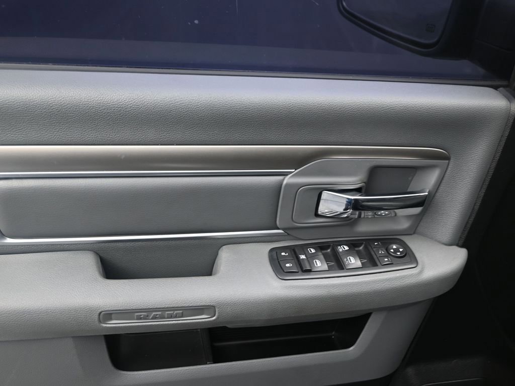 Used 2015 RAM 1500 Outdoorsman image 11