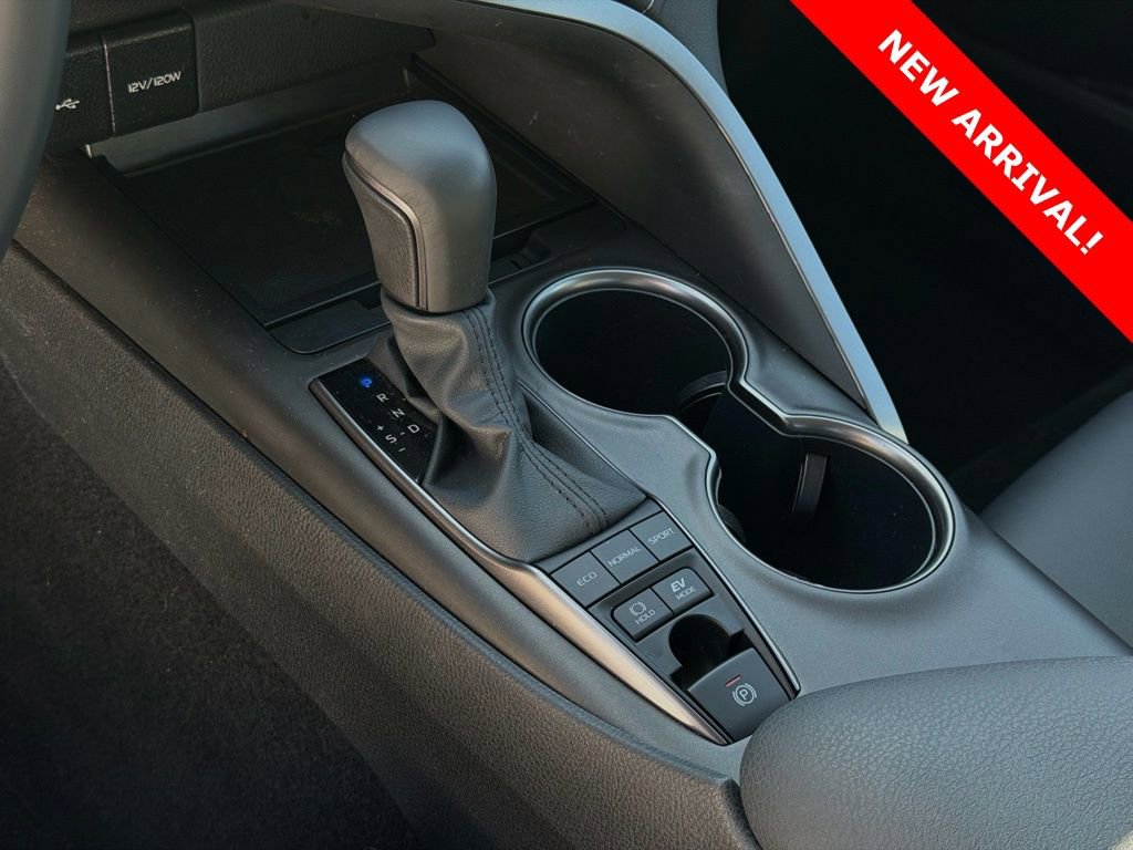 Used 2024 Toyota Camry SE image 26