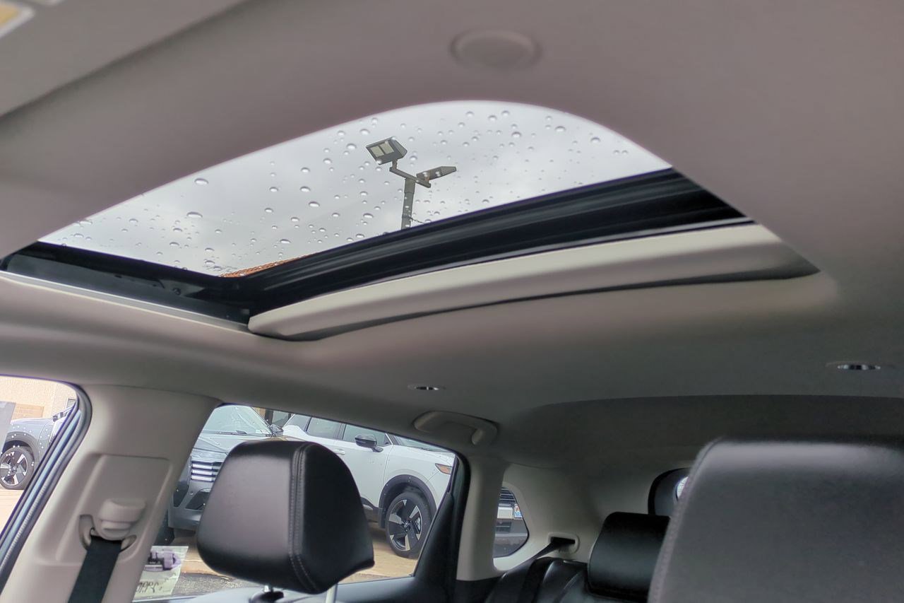 Certified 2024 Honda HR-V EX-L image 19