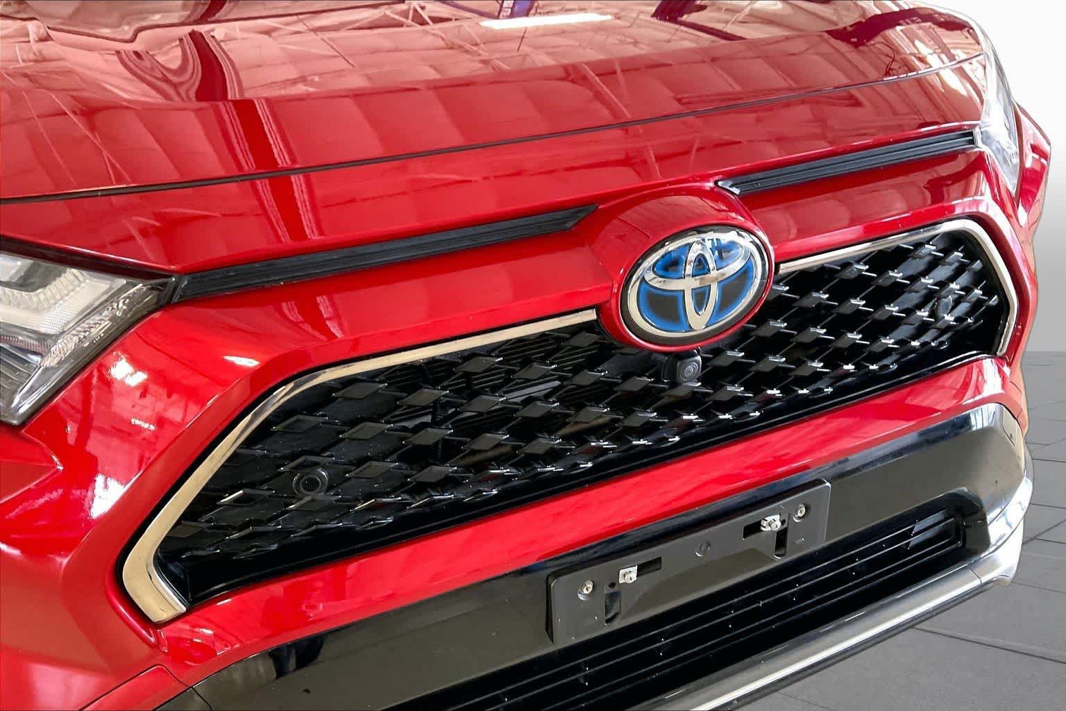 Used 2022 Toyota RAV4 XSE w/ Premium Package AWD/4WD image 29