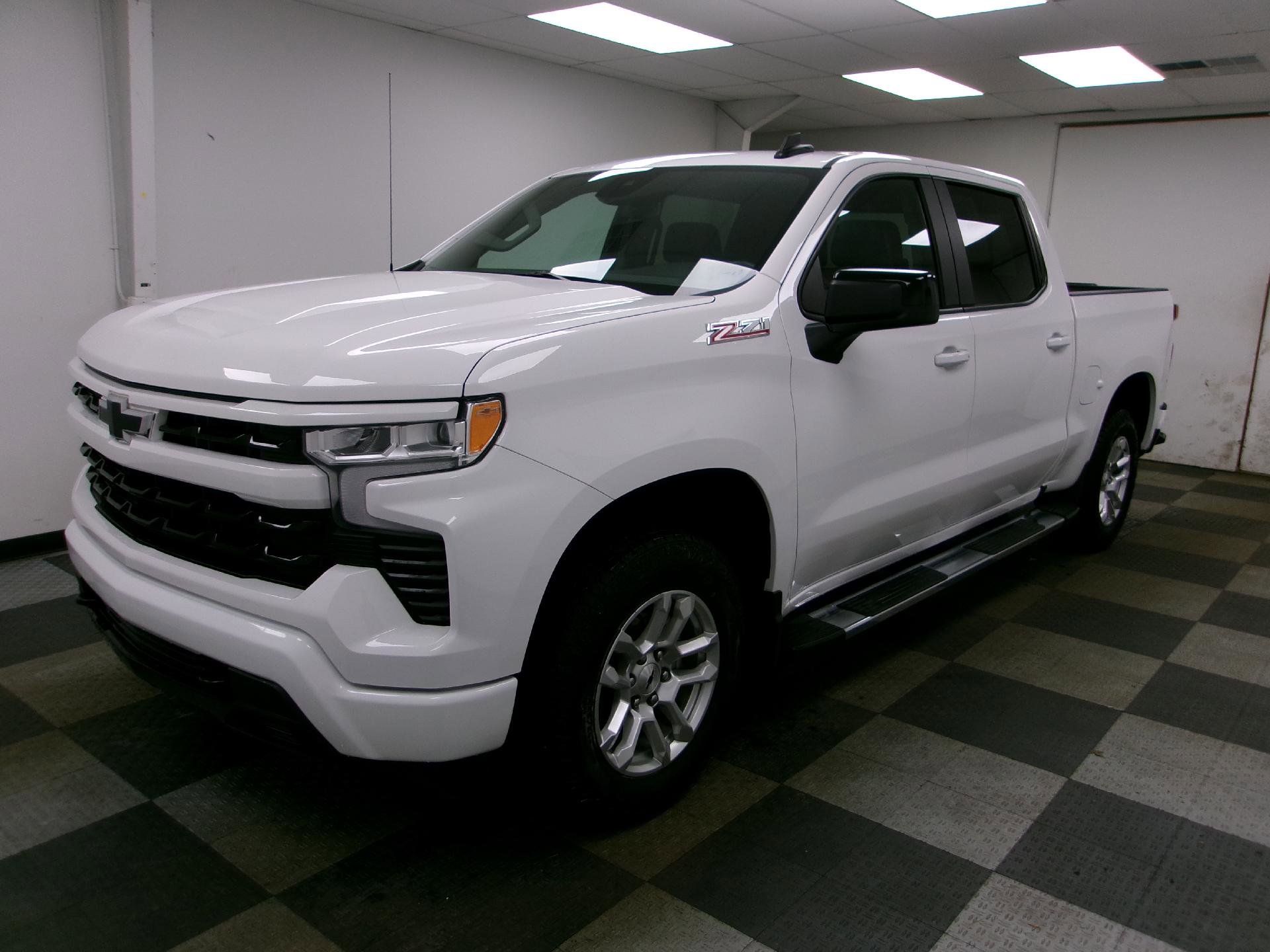 Certified 2024 Chevrolet Silverado 1500 RST image 1