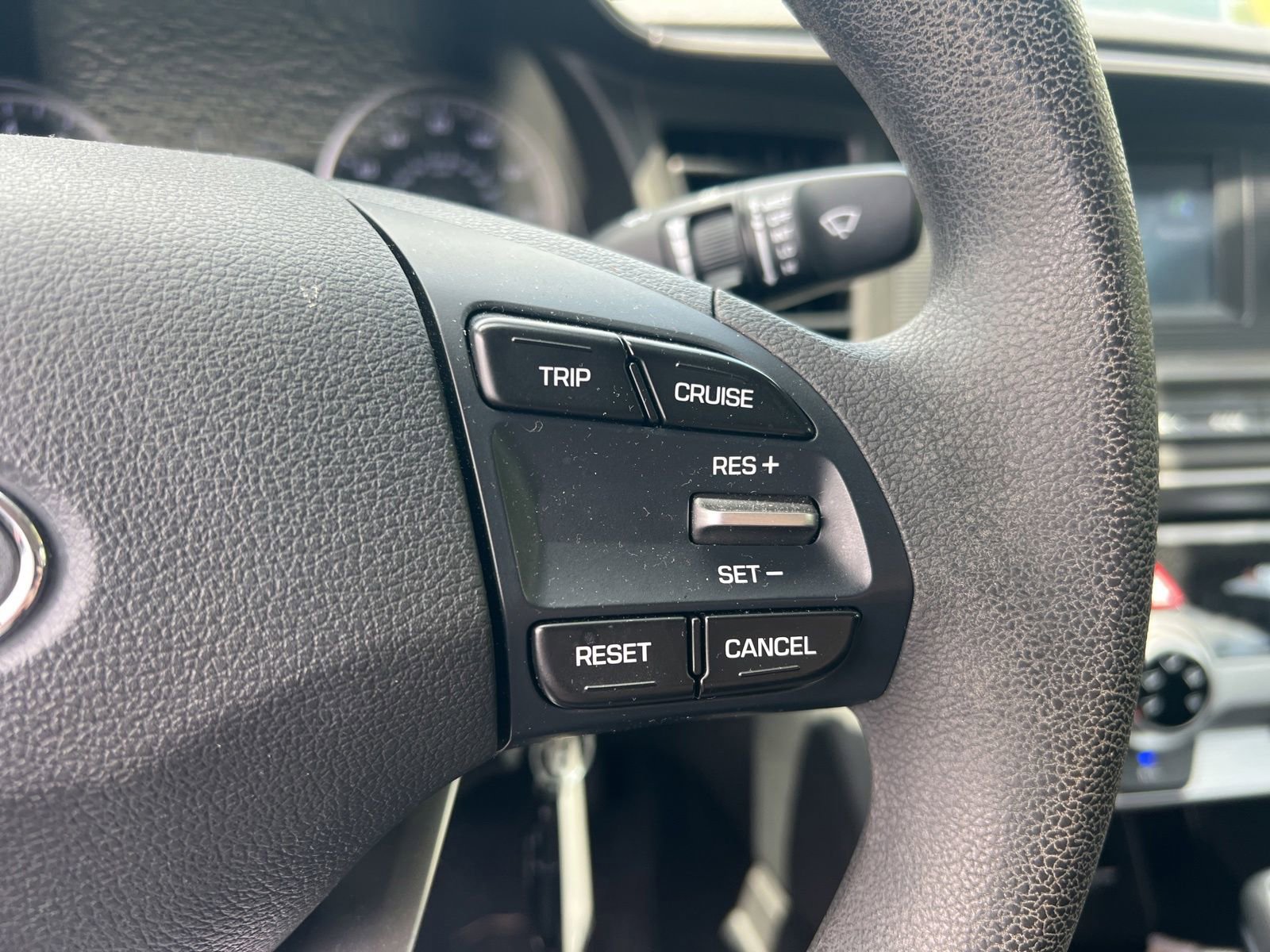 Used 2019 Hyundai Elantra SE w/ Cargo Package FWD image 10