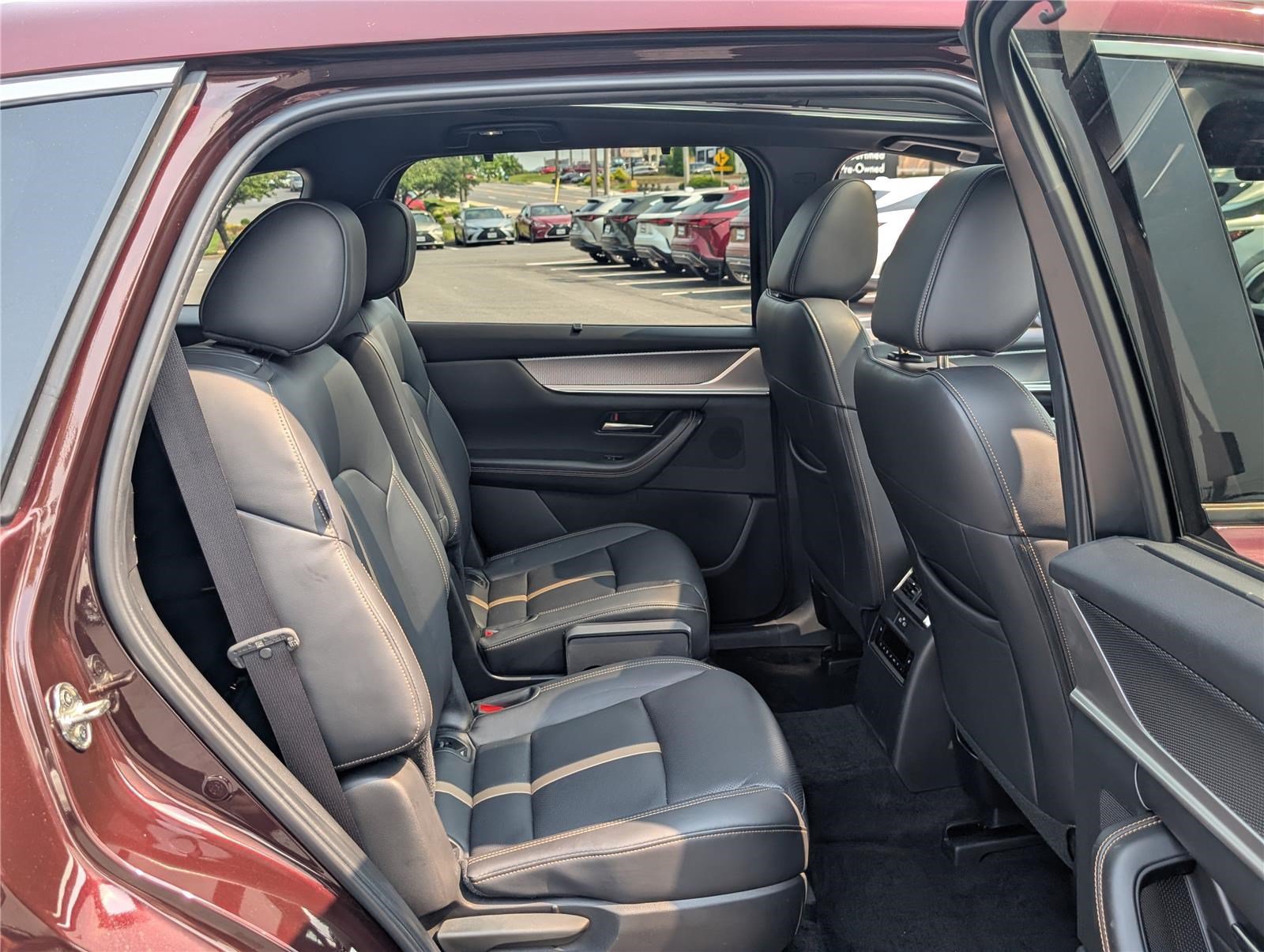 Used 2024 MAZDA CX-90 Plug-In Hybrid w/ Premium Plus AWD/4WD image 12
