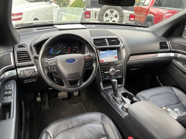 Used 2017 Ford Explorer Limited AWD/4WD image 11