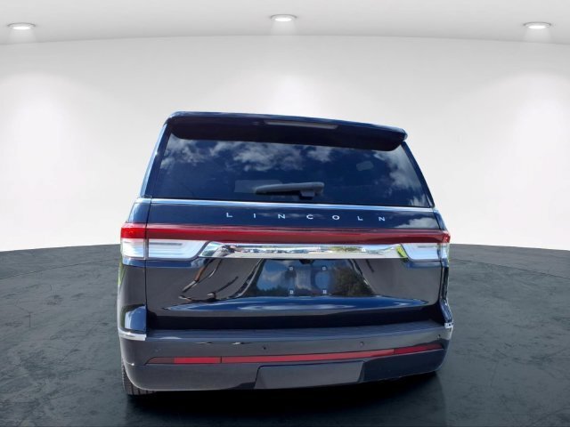 Used 2022 Lincoln Navigator Reserve AWD/4WD image 13