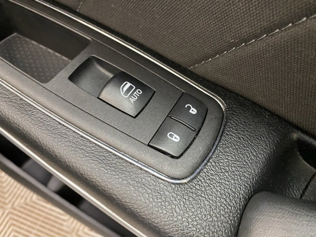 Used 2023 Dodge Charger SXT image 19