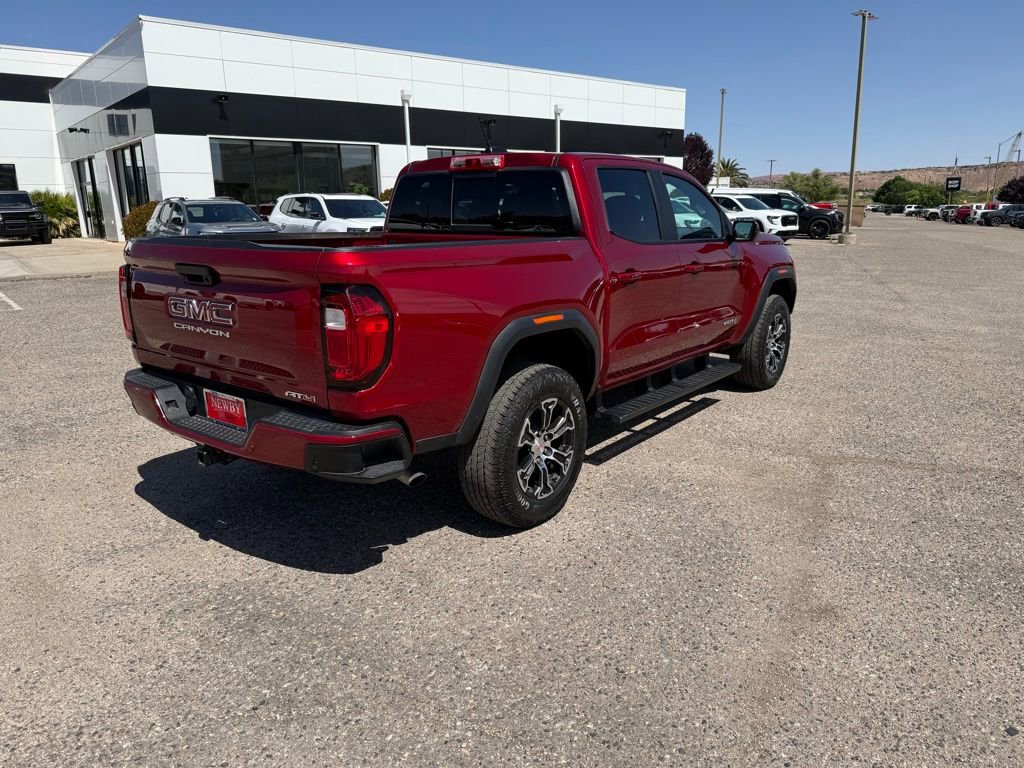 Used 2024 GMC Canyon AT4 w/ Technology Package image 5