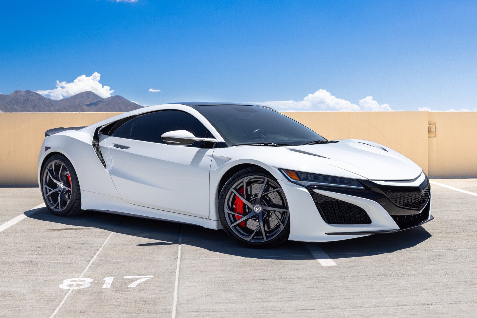 Used 2017 Acura NSX AWD/4WD image 4