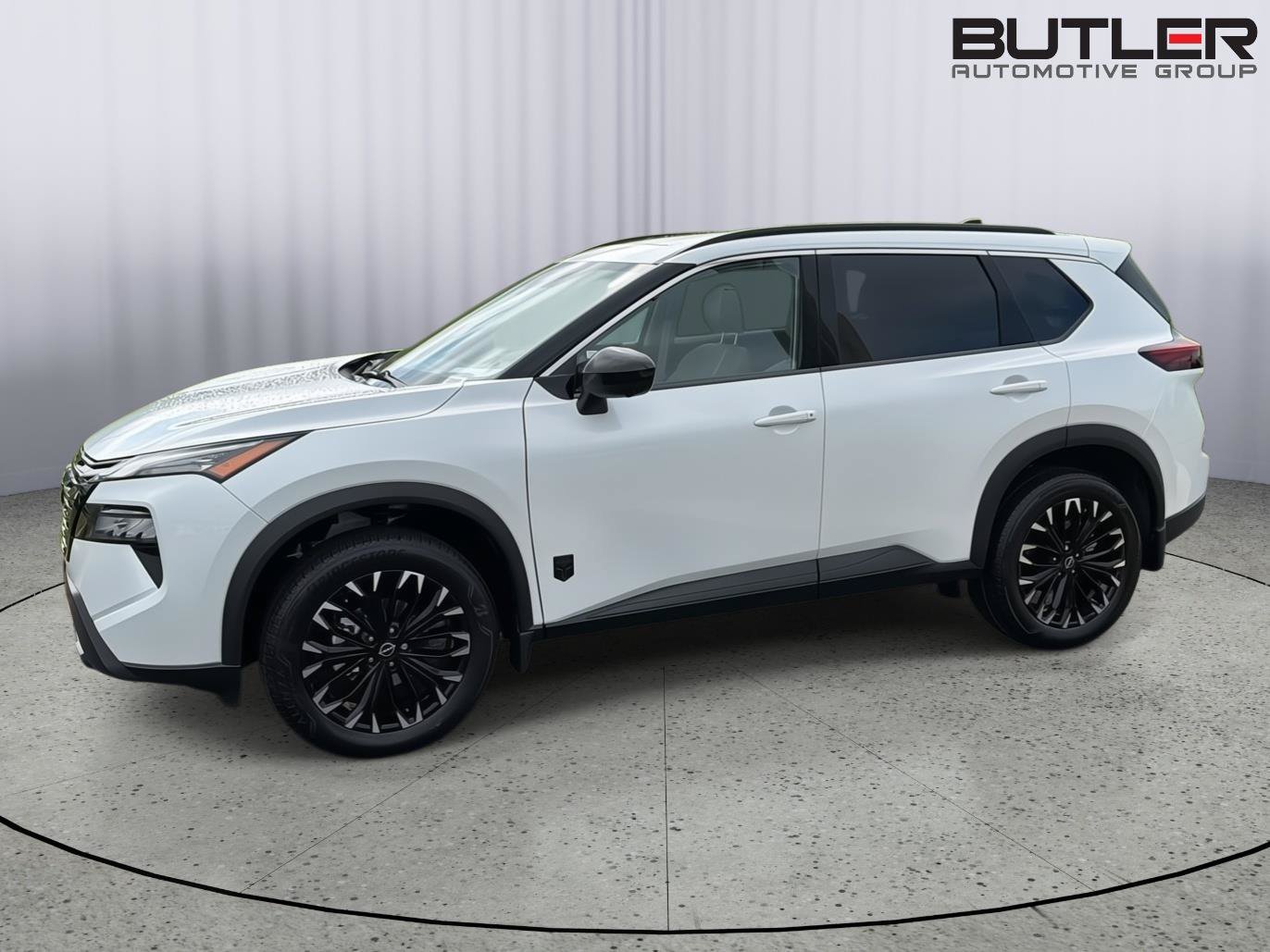 New 2026 Nissan Rogue Dark Armor FWD image 4