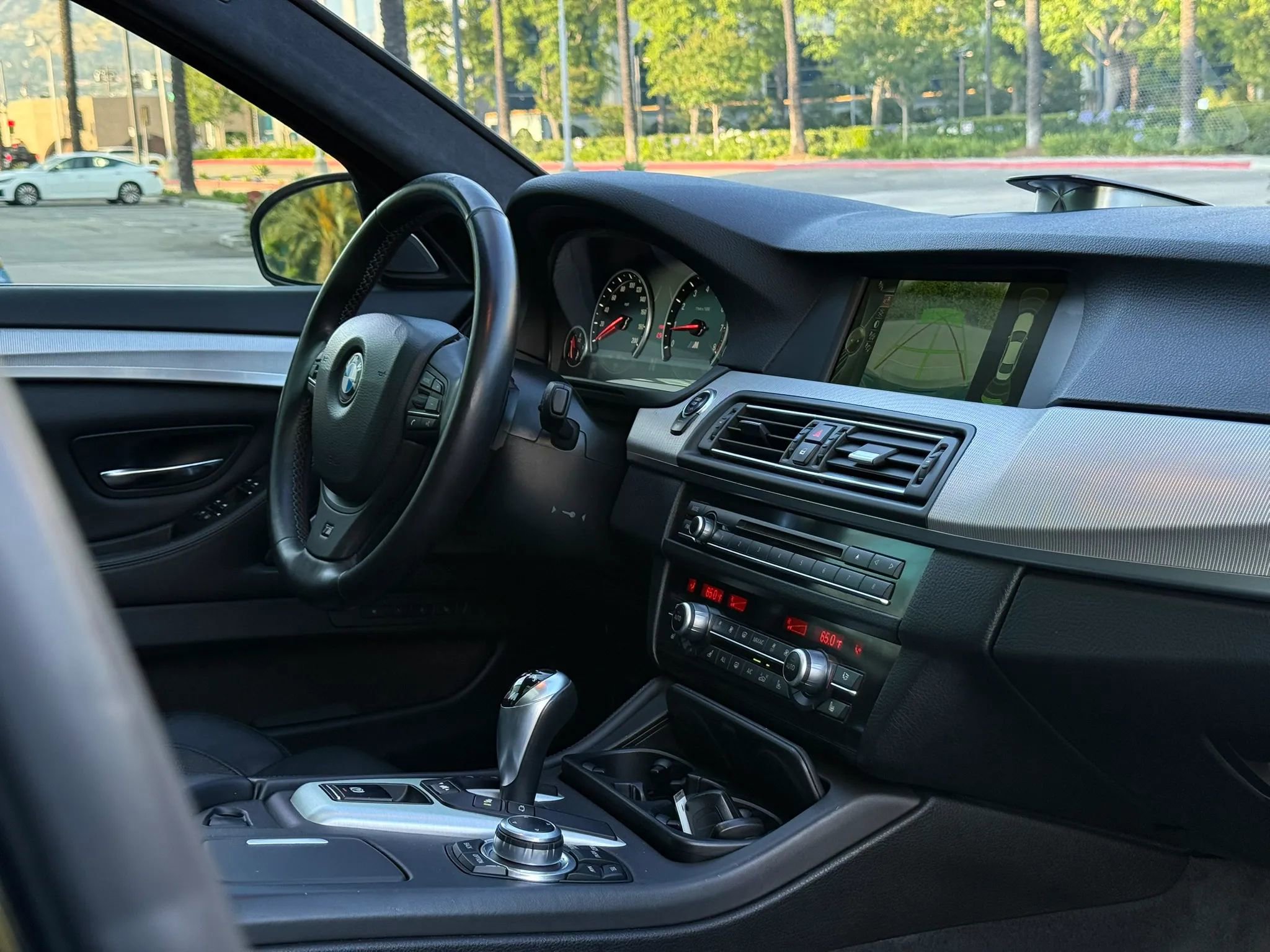 Used 2013 BMW M5 RWD image 26