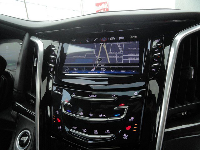 Used 2020 Cadillac Escalade ESV Platinum RWD image 25