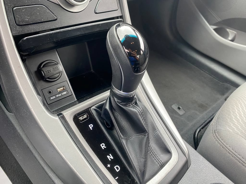 Used 2016 Hyundai Elantra SE FWD image 17