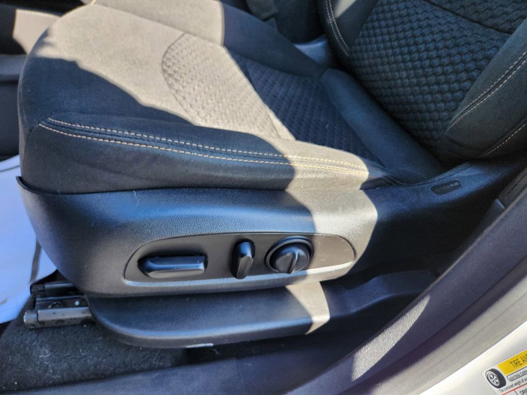 Used 2019 GMC Terrain SLE w/ Driver Convenience Package image 28