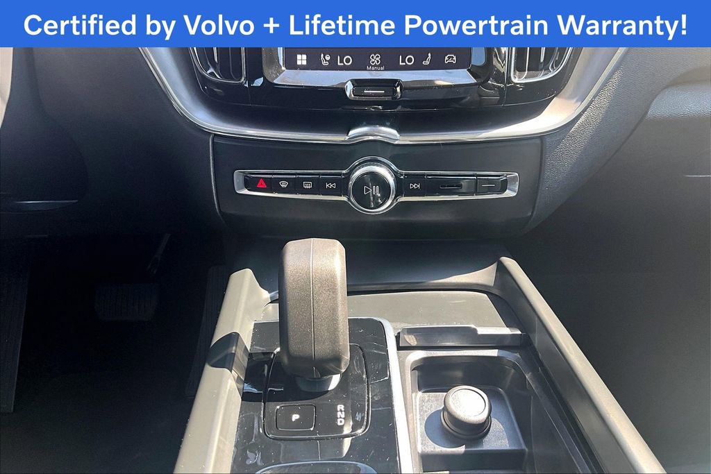 Certified 2025 Volvo XC60 B5 Core image 41