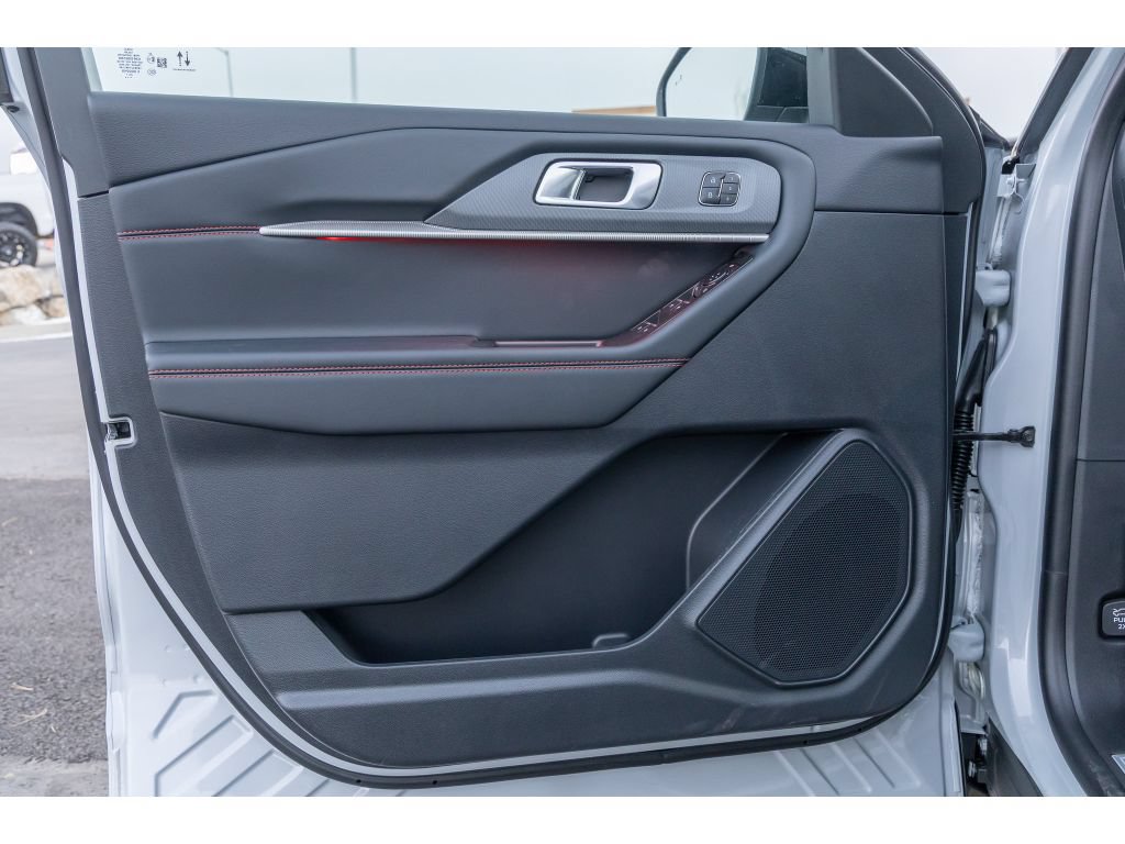 New 2026 Ford Explorer ST-Line w/ ST-Line Street Pack image 20