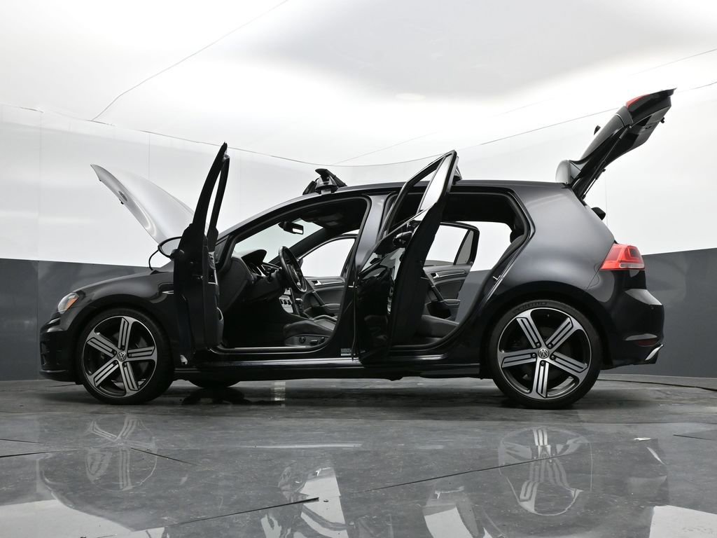 Used 2015 Volkswagen Golf R 4-Door image 35