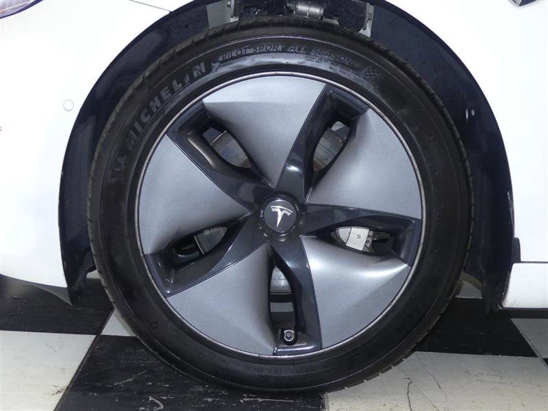 Used 2019 Tesla Model 3 Standard Range Plus image 29