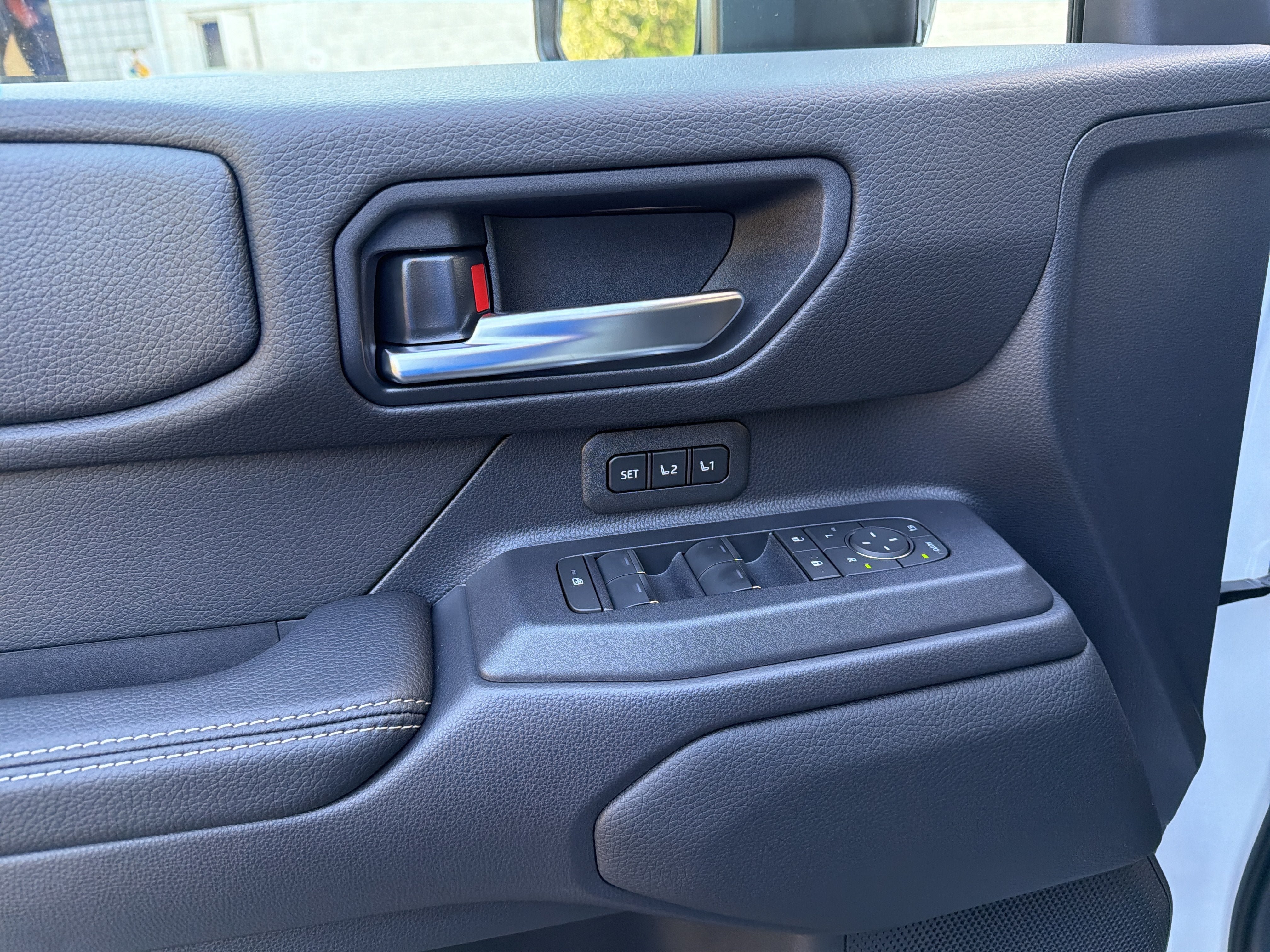 New 2027 Toyota Land Cruiser w/ Premium Package AWD/4WD image 8