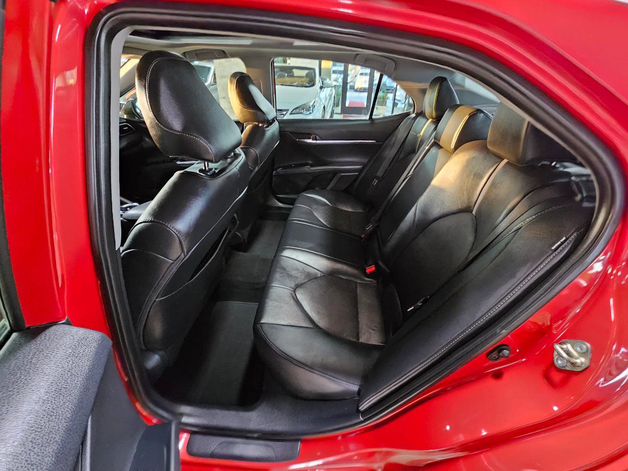 Used 2020 Toyota Camry XSE image 23