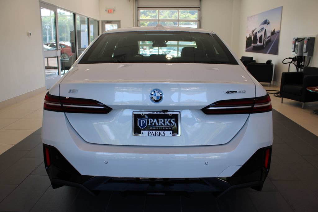 New 2027 BMW i5 xDrive40 w/ M Sport Package AWD/4WD image 25