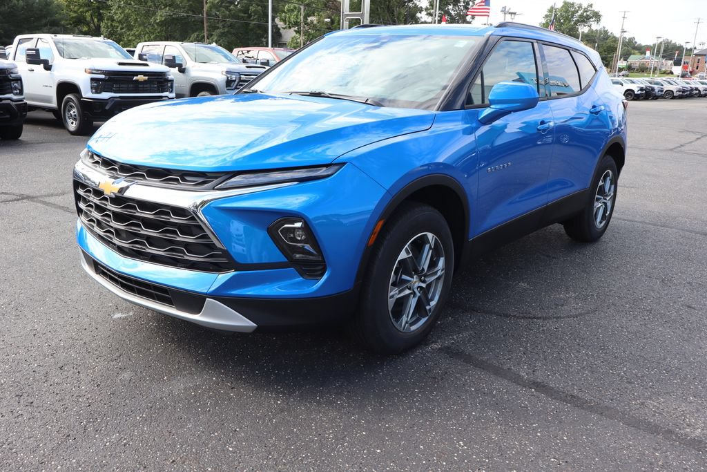 New 2026 Chevrolet Blazer LT w/ Convenience Package FWD image 28