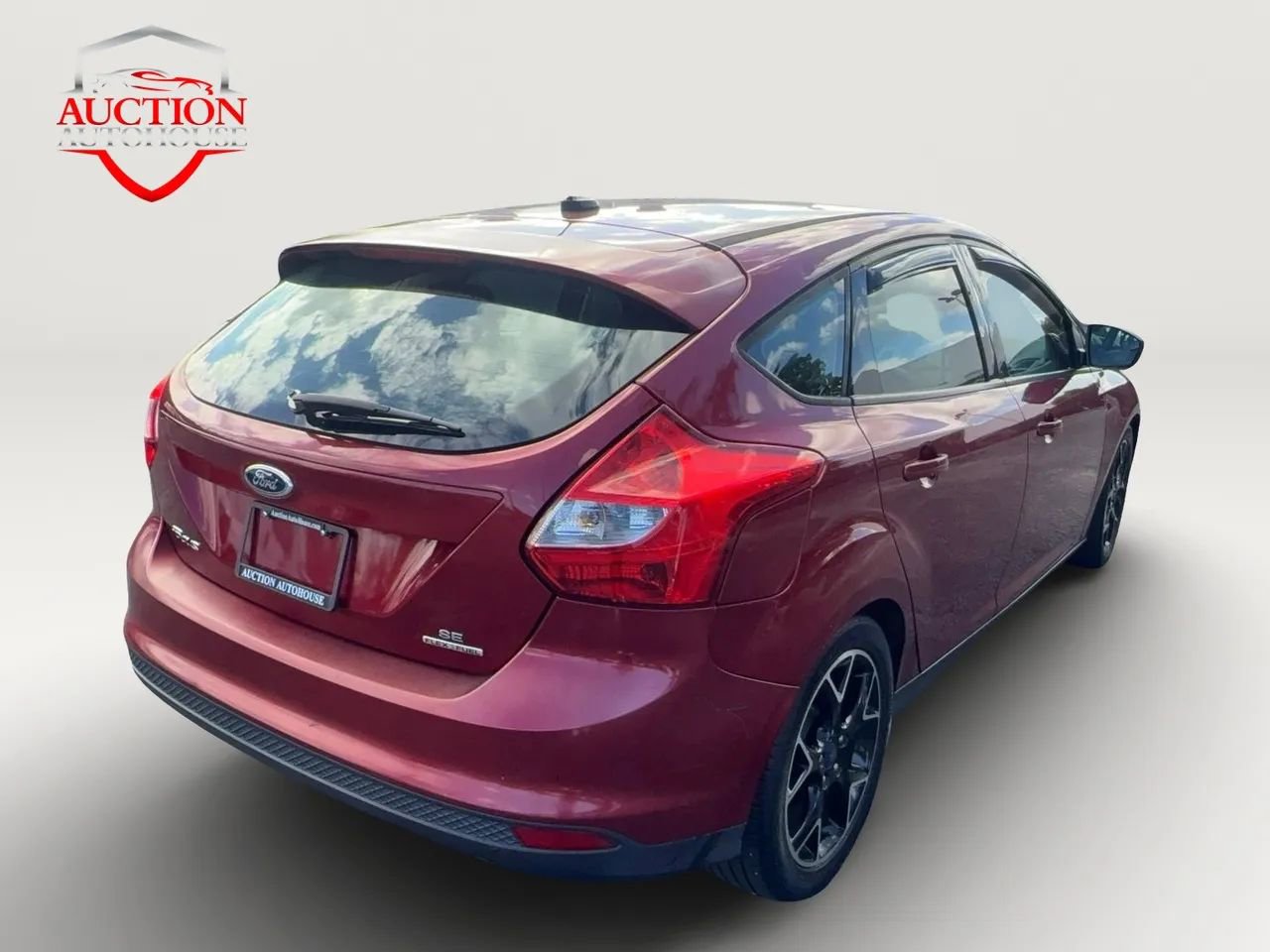 Used 2014 Ford Focus SE w/ Equipment Group 201A FWD image 6