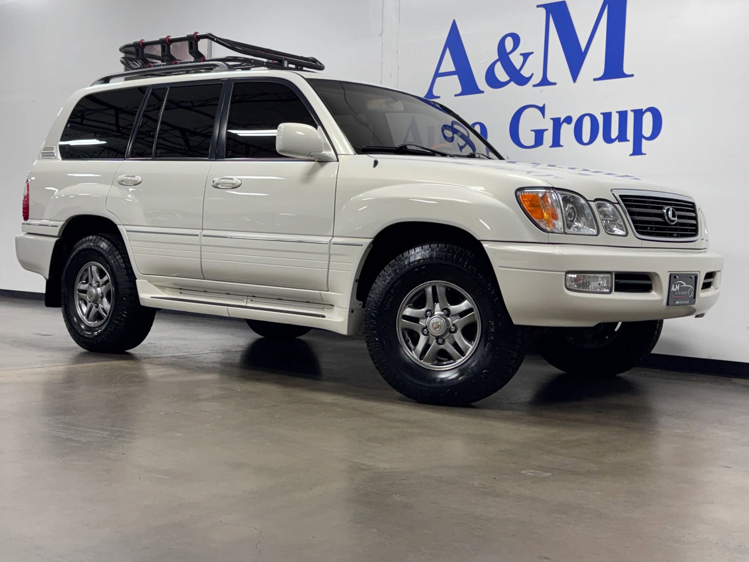 Used 2002 Lexus LX 470 LX 470 Sport Utility 4D image 2