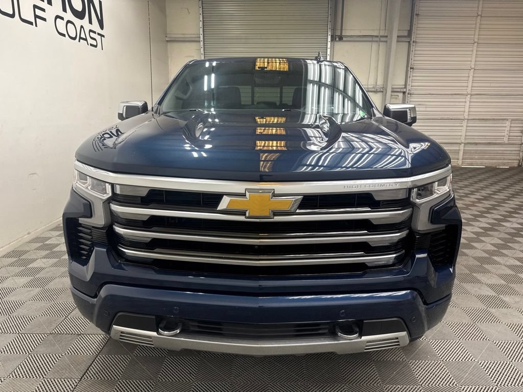 Used 2023 Chevrolet Silverado 1500 High Country w/ High Country Premium Package AWD/4WD image 9