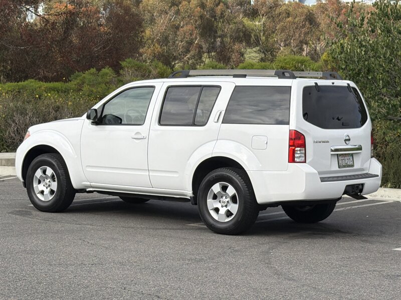 Used 2012 Nissan Pathfinder S RWD image 4