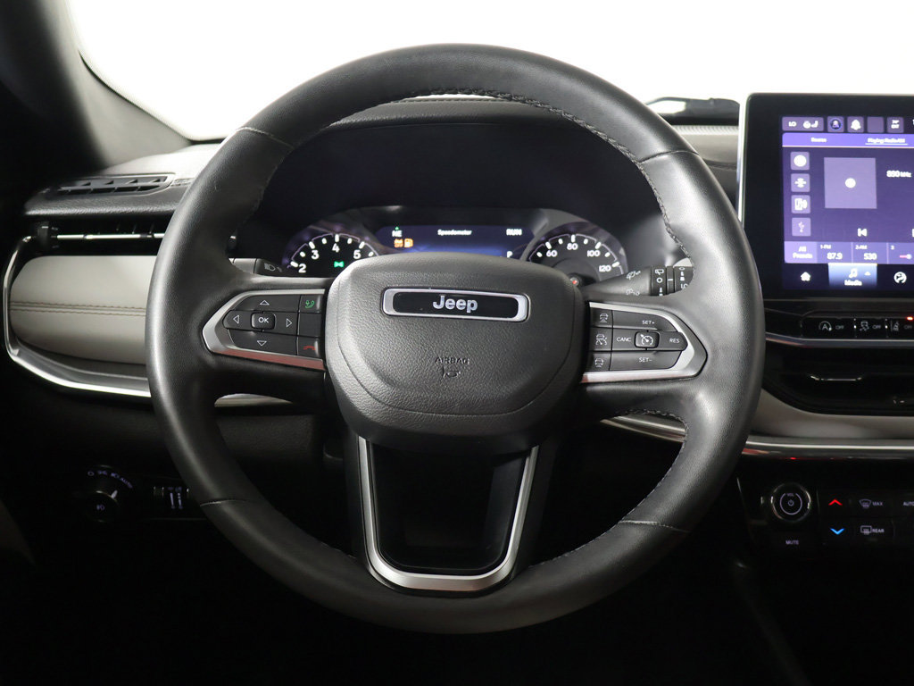 Used 2023 Jeep Compass Limited AWD/4WD image 32