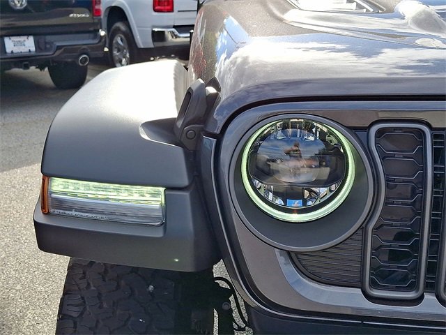 Certified 2025 Jeep Wrangler Unlimited Rubicon w/ Technology Group image 19