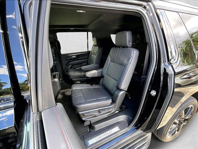 Used 2026 Chevrolet Suburban RST w/ Comfort Package RWD image 29