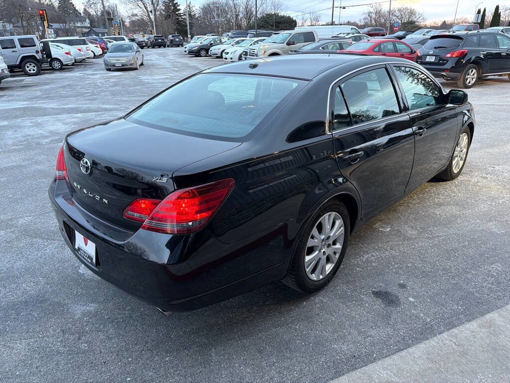 Used 2009 Toyota Avalon XLS image 5