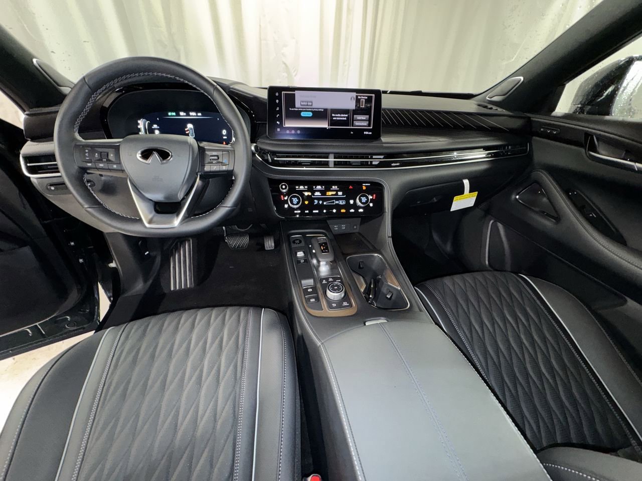 Used 2026 INFINITI QX60 Autograph w/ Dark Cargo Package AWD/4WD image 13