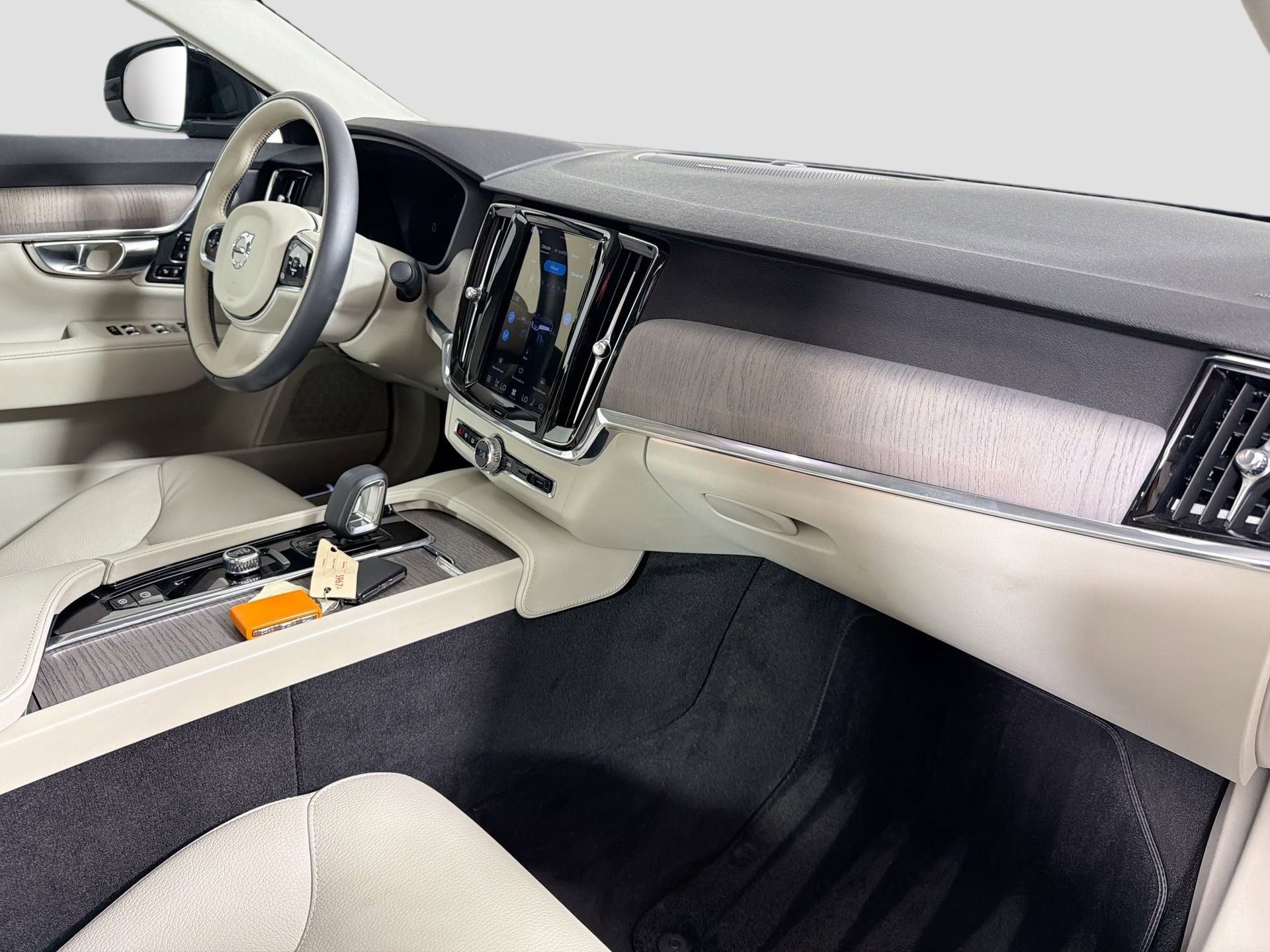 Certified 2023 Volvo S90 B6 Plus w/ Protection Package Premier image 31