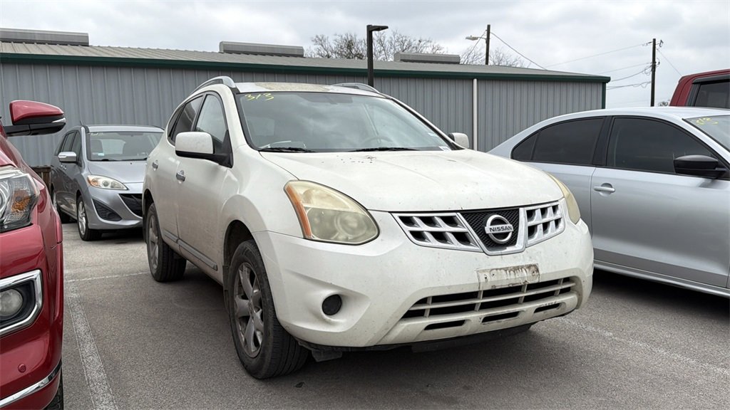 Used 2011 Nissan Rogue SV image 3